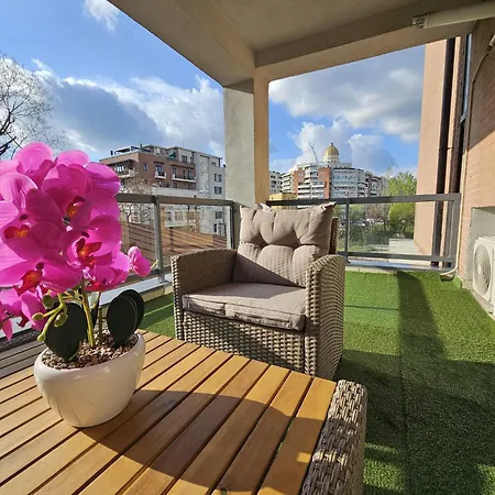 Eika Luxury Palace Of Parliament Apartment